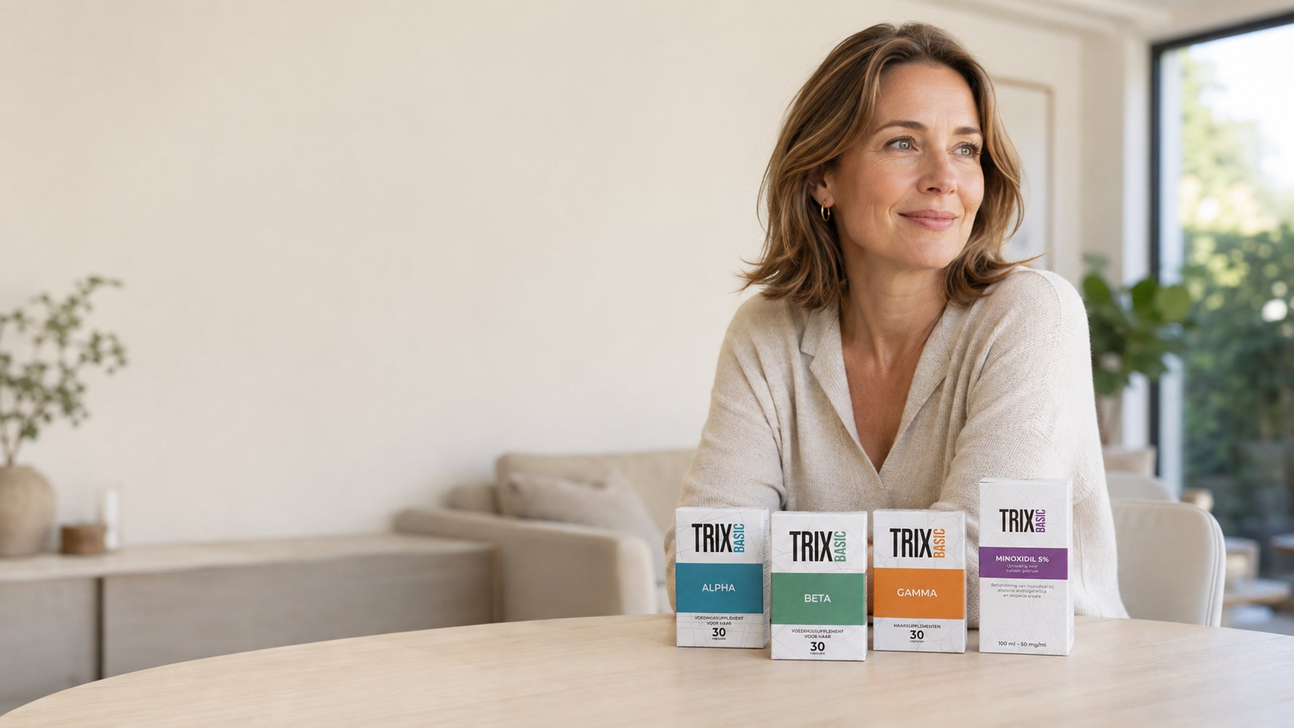 Donna olandese con TRIX Basic Alpha, Beta, Gamma e Minoxidil 5 %.